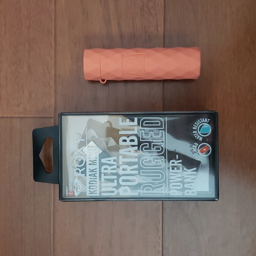 Roxy Outdoor Tech power bank (0426)